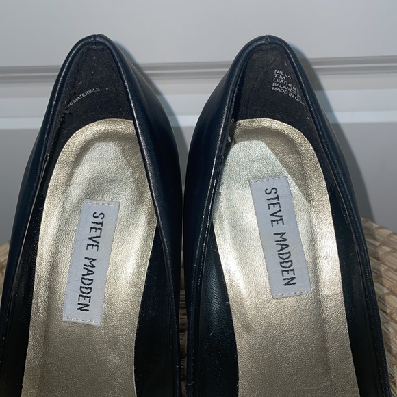 Steve Madden Nilla Black Leather Pumps - Picture 3 of 12